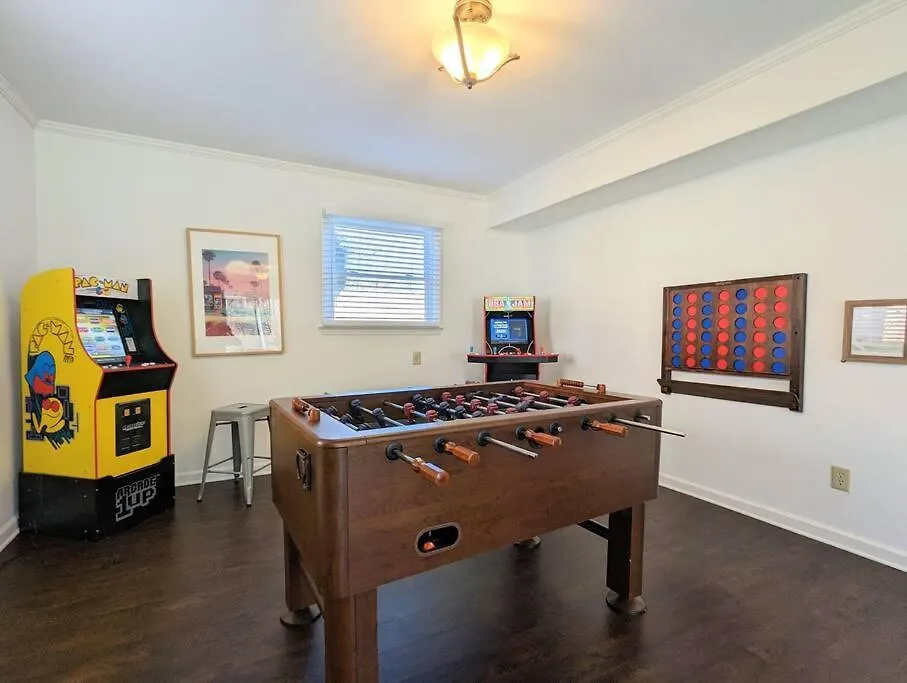 別荘 Spacious Family Friendly Home With Game Room By Unc シャーロット