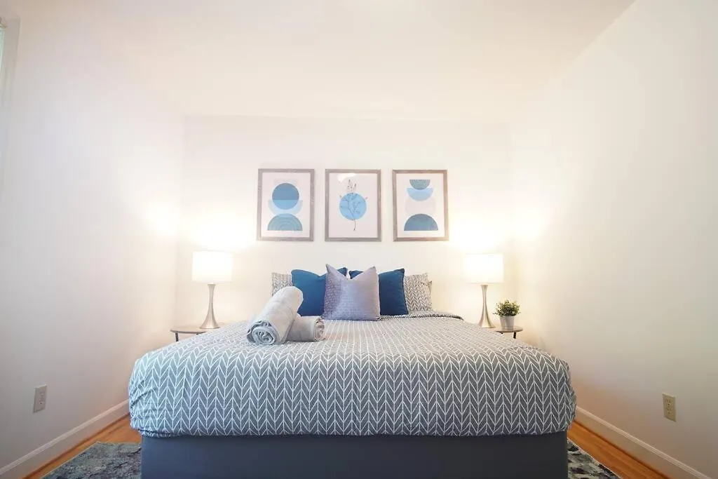 別荘 Spacious Family Friendly Home With Game Room By Unc シャーロット